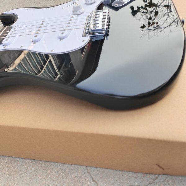 Six String Black Electric Guitar - Image 3