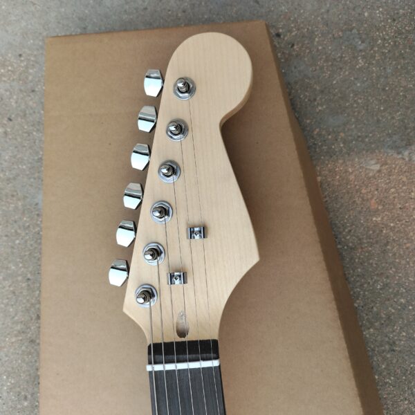 Electric Guitar with Electric Guitar Speaker - Image 2